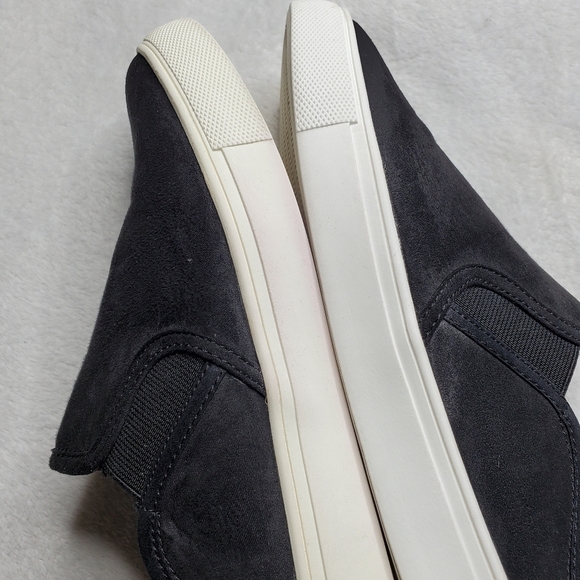 Steve Madden Zima Black Suede Slip On Sneakers - Picture 6 of 12